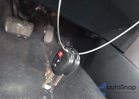 2016 Toyota Rav4 Le z USA, uszkodzony, nr VIN JTMBFREV9GJ095047